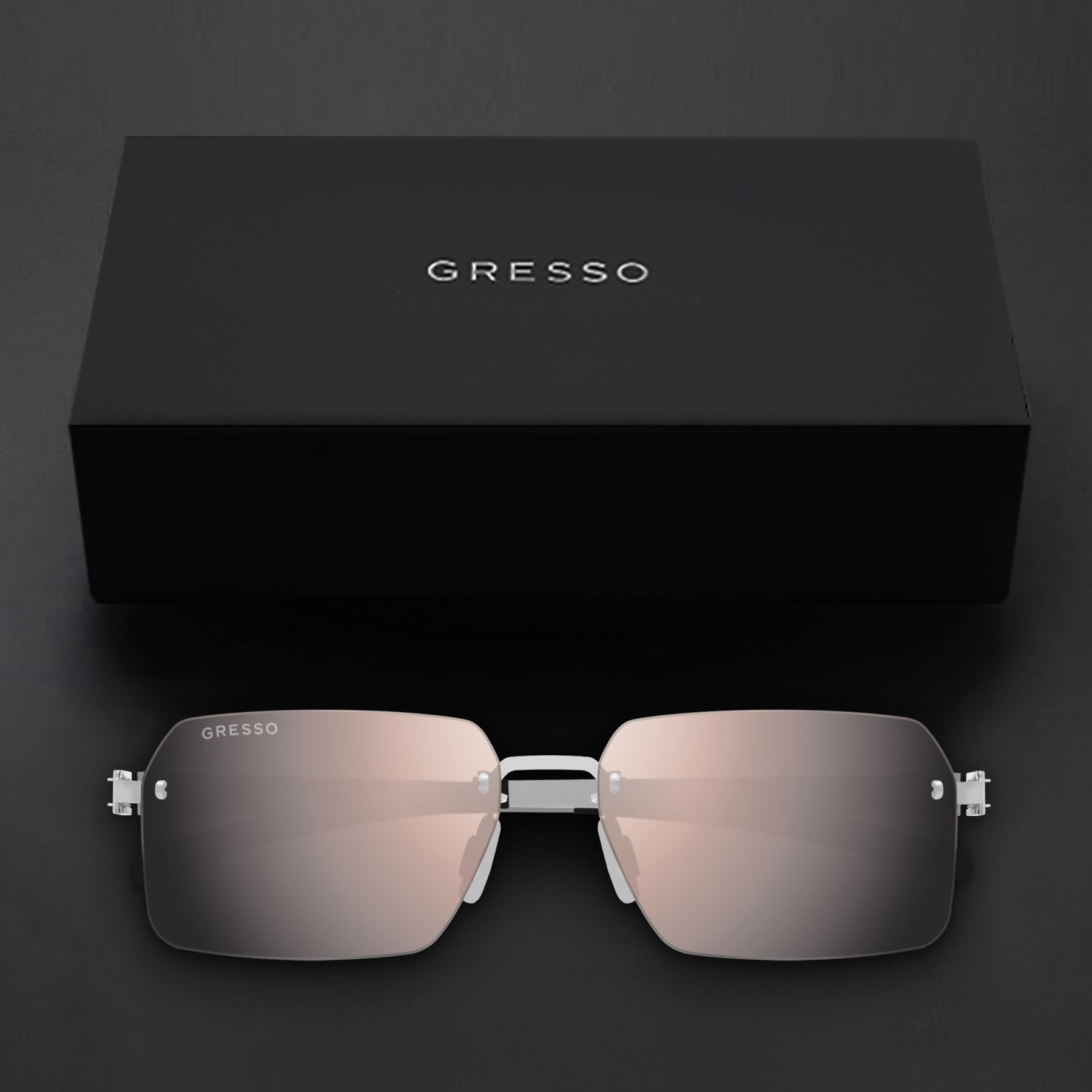 MADAGASCAR / TITANIUM