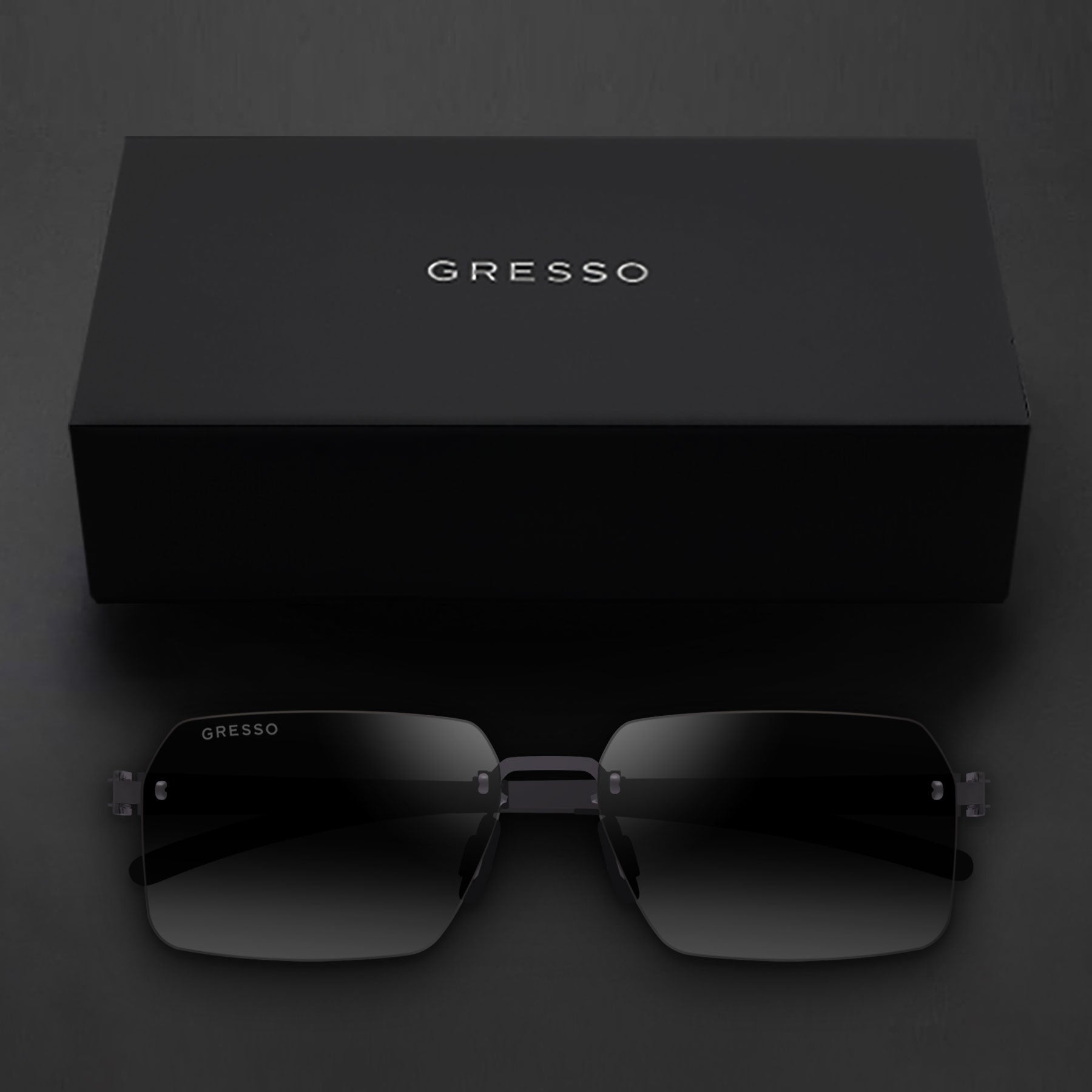 MADAGASCAR / TITANIUM